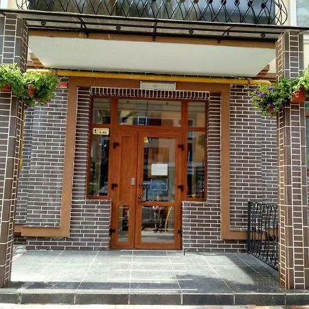 Apartment Studio Paris 51 Irpin Bagian luar foto