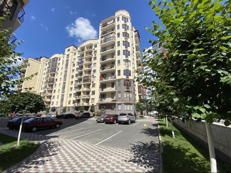 Apartment Studio Paris 51 Irpin Bagian luar foto