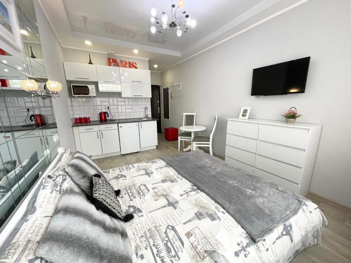 Apartment Studio Paris 51 Irpin Bagian luar foto